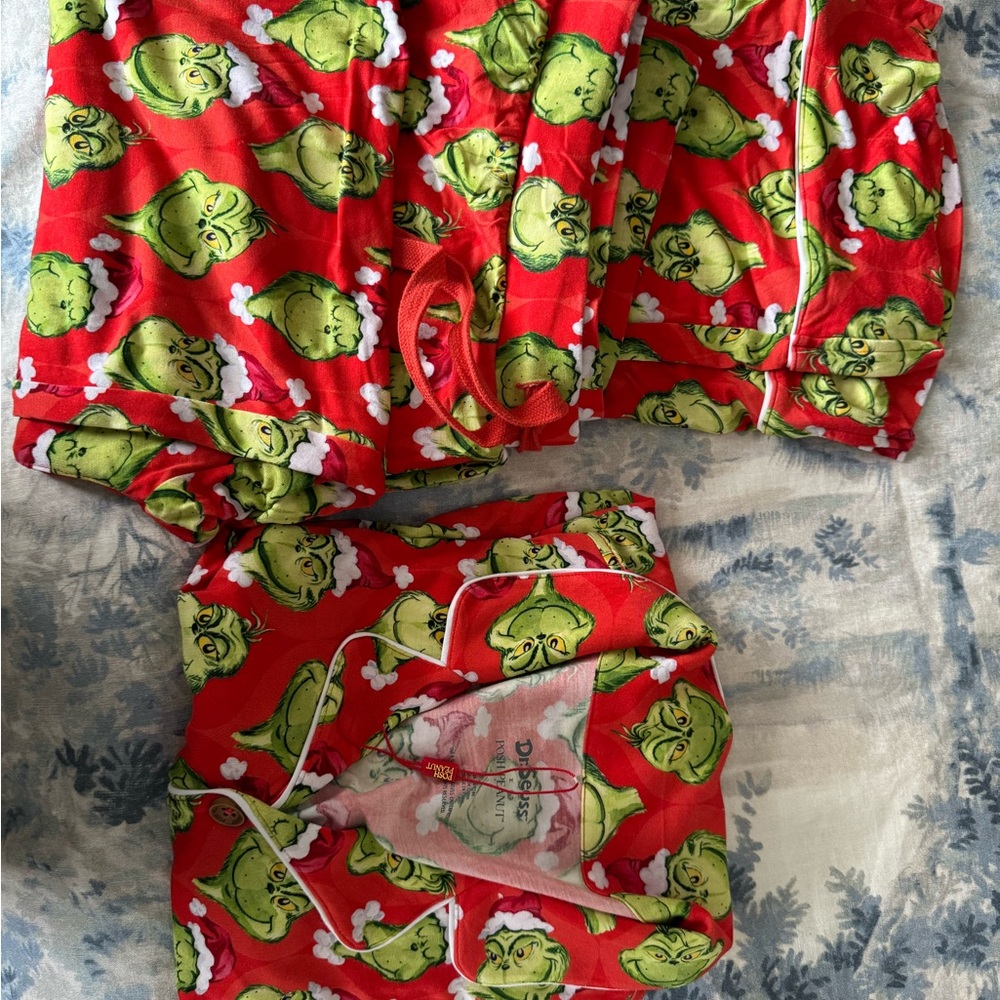 Posh peanut Dr. Seuss Grinch Red Pajama Set Large